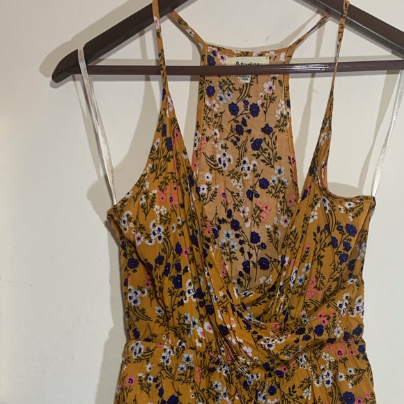 8 Birdies Romper size small yellow w/ tiny flowers - Picture 2 of 11